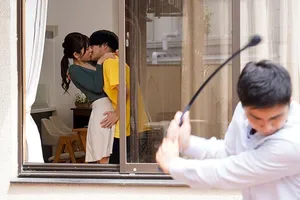 Bố gã chồng lú lẫn nhầm người yêu của con trai là... người vợ mình